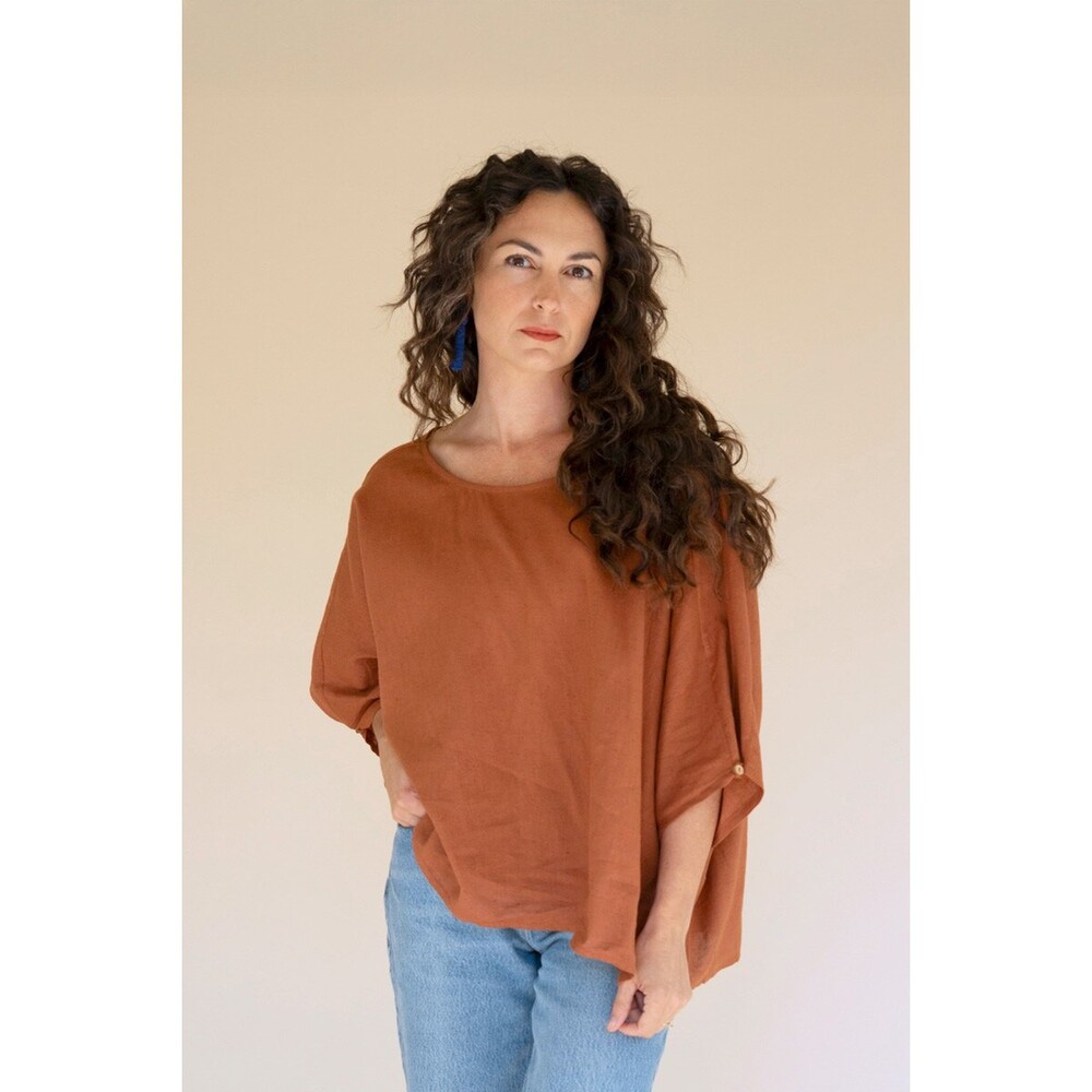 LA LOU Short-Sleeve Blouse Natural Color Cinnamon, OS